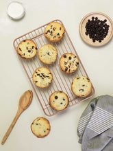 Load image into Gallery viewer, Home-made-shortbread-chocolate-chip
