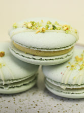 Load image into Gallery viewer, Vegan-pistachio-macarons-filled-with-pistachio-cream
